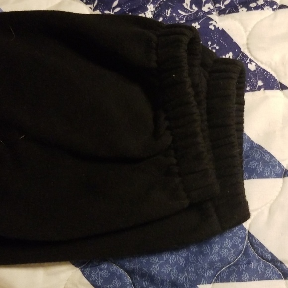 Victorias secret joggers and sweatshirt - Picture 4 of 4